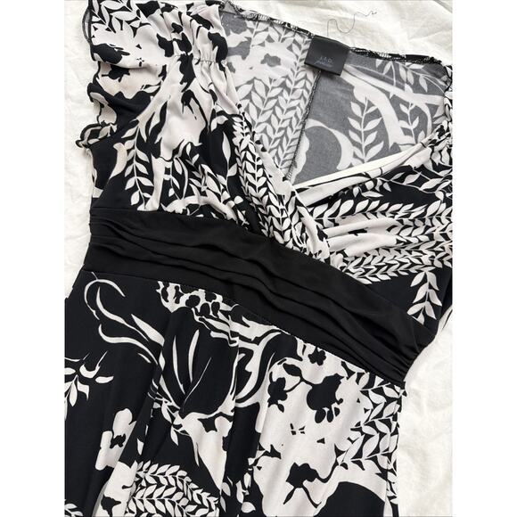 J.T.B. Women's Black and White Whimsical Babydoll Blouse Size Medium - Picture 2 of 5